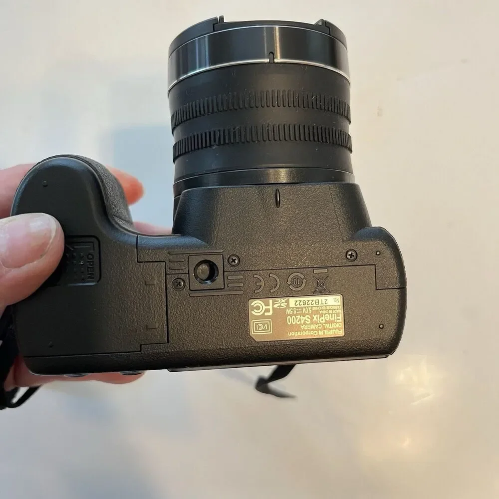 Fujifilm FinePix S4500 Compact Digital Bridge Camera 14MP CCD 30x Zoom